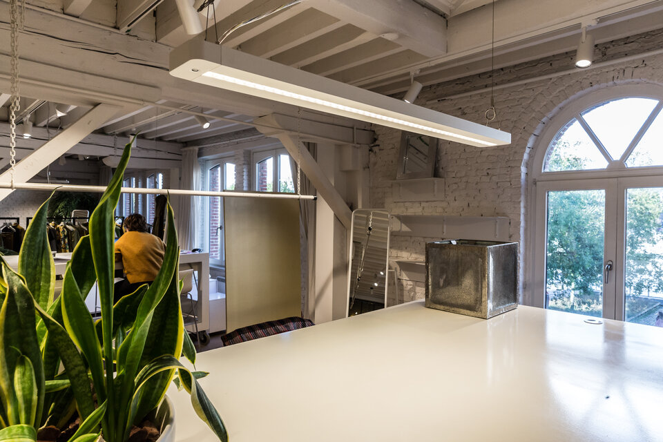 Stijlvolle en strakke shoplighting voor Barcatex Antwerpen